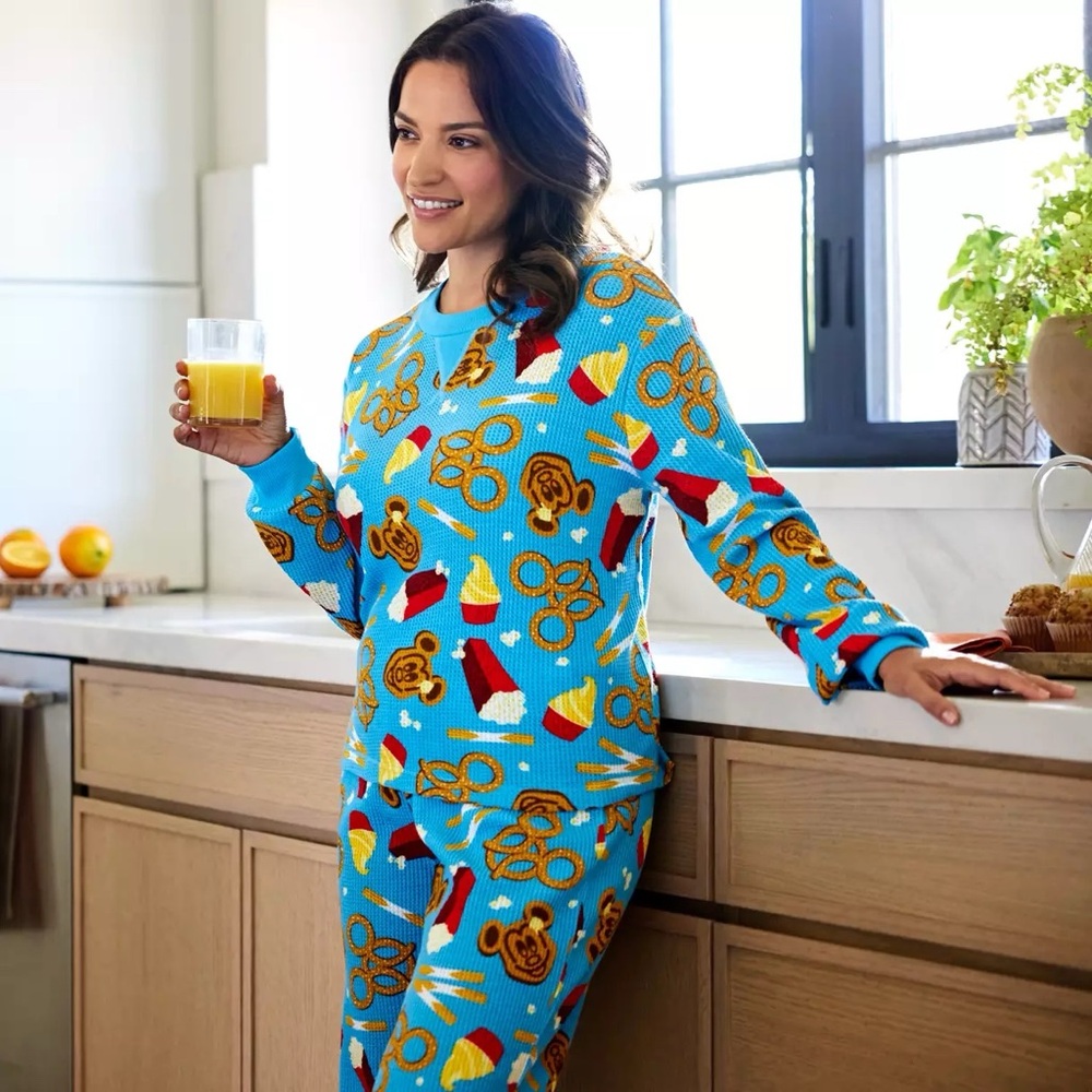 Disney Mickey Snacks Thermal Pajama Set Size XL